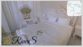 River S hotel